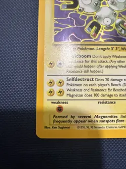 Magneton Holo Fossil Set Unlimited 11/62 Rare Vintage WOTC Pokemon Card - Image 2