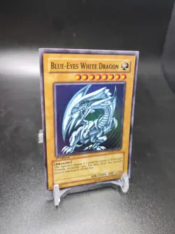 Yugioh - Blue-Eyes White Dragon DPKB-EN001 1st Edition SUPER LP/NM X1 - Image 2