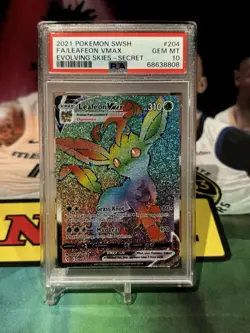 Leafeon VMAX Evolving Skies #204 2021 Secret Rare Holo Graded PSA 10 Pokemon TCG - Image 1