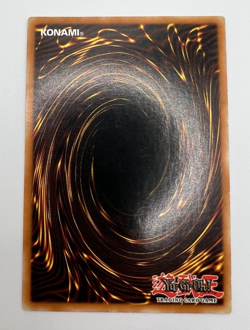 Vintage Yu-Gi-Oh! Dark Magician (LOB-005 Ultra Rare LOB 2002 Print) Nm - Image 2