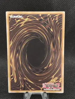 Blue-Eyes White Dragon (SDBE-EN001) Unlimited Edition - Ultra Rare - Near Mint - Image 2