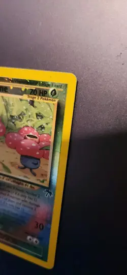 Vileplume 17/18 Southern Islands 2001 Holo Rare SWIRL Pokemon Card TCG - Image 4