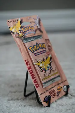 34.31g Pokemon Fossil Booster Blister Pack Zapdos Artwork 1999 WOTC Sealed - Image 5