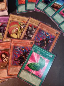 Yu-GI-Oh! Portuguese Legend Of Blue Eyes 1st Ed 228 Card Commons Rares LP-MP - Image 3