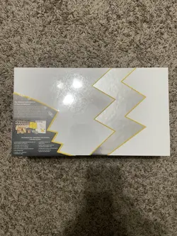 Pokemon Celebrations Ultra-Premium Collection Box Collectors Edition English - Image 3