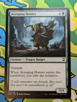 Avenging Hunter - CLB - 215/361 - MTG - TCG Card - Image 1