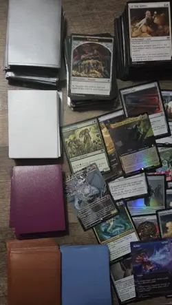 1000+ Magic the Gathering MTG Card Lot with Case and Dragon Shield Sleeve - Image 2