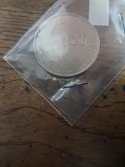 Pokemon Pikachu Metal Coin #25 2000 Nintendo Fast Ship - Image 2