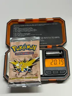 1999 Pokemon Fossil 1st Edition Zapdos Artwork Booster Pack 20.79 Grams - Image 1