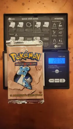 Pokemon Fossil 1st Edition Booster Pack WOTC - Image 1