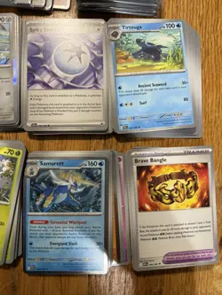 Pokemon Bulk Lot - 400 cards - Fusion Strike, Surging Sparks, Black Bolt - Image 5
