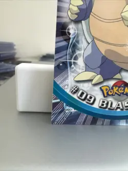 Topps Chrome Pokemon Blastoise #09 (Topps 2000) - Image 2