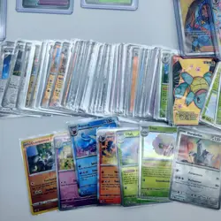 Pokemon 1100+ Karten Sammlung Modern Bulk + Mappe Prismatische Entwicklungen ex - Image 2