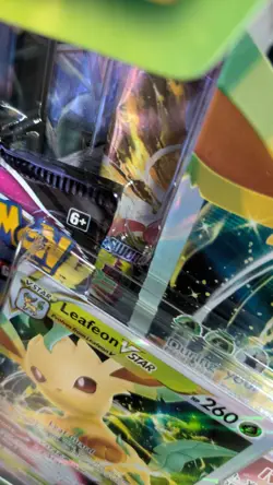 Pokemon TCG Leafeon Vstar Special Collection Box Sealed Evolving Skies Pack - Image 2