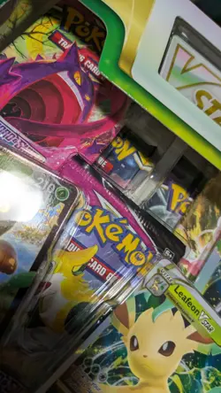 Pokemon TCG Leafeon Vstar Special Collection Box Sealed Evolving Skies Pack - Image 3