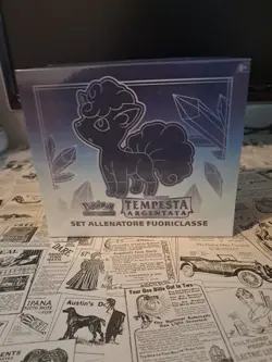 POKEMON SET ALLENATORE FUORICLASSE ETB TEMPESTA ARGENTATA SEALED ITA - Image 1