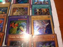 YU-GI-OH HOLOGRAPHIC CARD LOT - Image 5