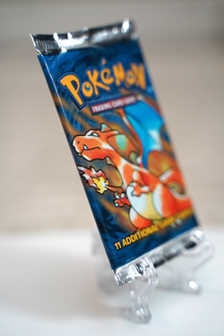 Pokemon TCG Base Set Unlimited Booster Pack Charizard Art WOTC Sealed - Image 4