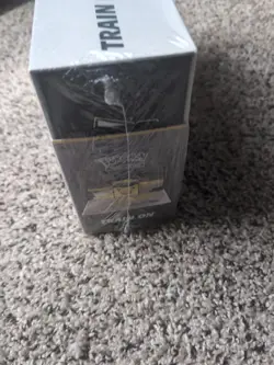 Pokemon TCG: Celebrations Ultra-Premium Collection Box (2021) 820650829147 - Image 2