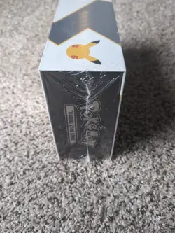 Pokemon TCG: Celebrations Ultra-Premium Collection Box (2021) 820650829147 - Image 3