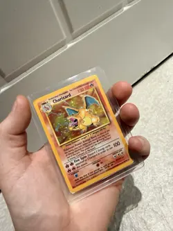 Pokemon Charizard 4/102 Base Set Holo Card 1999-2000 4th Print - Image 2