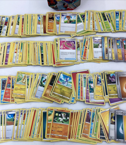 Pokemon Trading Card Game Ex Tin Skeledirge with Appx 400 Cards - Image 3