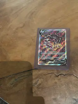 Pokemon TCG Giratina v 186/196 2022 Lost Origin Alt Full Art Mint/Nm Condition - Image 3