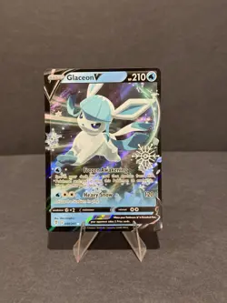 Glaceon V - (Holiday Calendar) 040/203 Miscellaneous Cards & Products Holo - Image 1