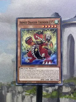 MP22-EN003 Armed Dragon Thunder LV5 1.Auflage YuGiOh! - Image 1