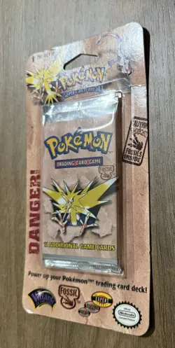 1999 WOTC Pokemon Sealed Pack Fossil Edition Zapdos (In packaging) - Image 3