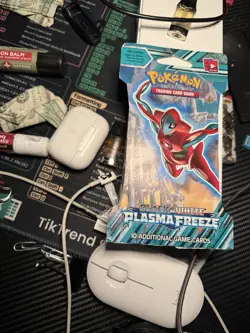 Pokemon Black & White Plasma Freeze Sleeved Booster Pack (Deoxys Art) Sealed R - Image 1
