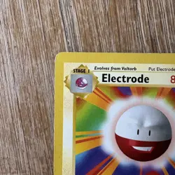Pokemon TCG Base Set Electrode Shadowless Unlimited Non Holo Rare Card 21/102 - Image 3