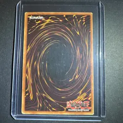 Yu-Gi-Oh! Blue-Eyes White Dragon SDK-001 Heavily Played Unlimited Edition - Image 2