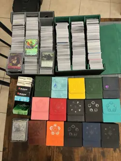 Magic: The Gathering Commander Deck Collection - Multicolor, Deck Boxes - Image 1