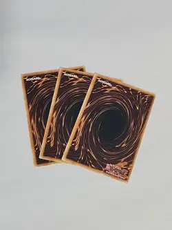 Yugioh 3x Man-Eater Bug RP01-EN014 Common Retro Pack Reprint Playset Card - Image 2