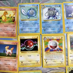 1999 Pokemon TCG Base Set Shadowless Lot 28 Cards No Duplicates - Image 3