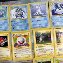 1999 Pokemon TCG Base Set Shadowless Lot 28 Cards No Duplicates - Image 4