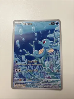 Pokemon TCG Horsea 067/064 Shrouded Fable Holo Illustration Rare - Image 1