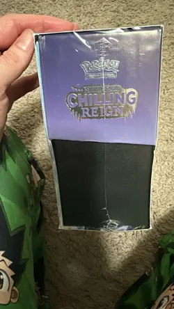 Brand New Pokemon TCG SwSh Chilling Reign Elite Trainer Box ETB Sealed - Image 2