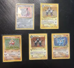 1999 Pokemon Original Base Set Holo Lot Of 5 Cards. - Image 1