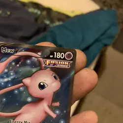 Pokemon Fusion Strike Mew v Ultra Holo Rare Full Art 250/264 - Image 4