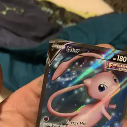 Pokemon Fusion Strike Mew v Ultra Holo Rare Full Art 250/264 - Image 5