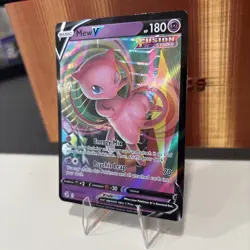 Pokemon TCG Mew V 113/264 Sword & Shield Fusion Strike Ultra Rare Holo Card NM - Image 2