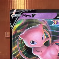 Pokemon TCG Mew V 113/264 Sword & Shield Fusion Strike Ultra Rare Holo Card NM - Image 4