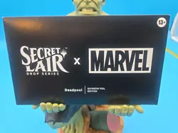 Magic the Gathering Secret Lair x Marvel Deadpool Rainbow Foil Edition - Image 1