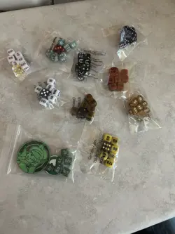 Pokemon Bulk Lot 1300+ Common Uncommon Cards,Reverse Holo,and more +accessories - Image 5