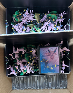 Pokemon Umbreon Espeon Figure Collection Sleeves Figure Pin lot of 42 sets - Image 1