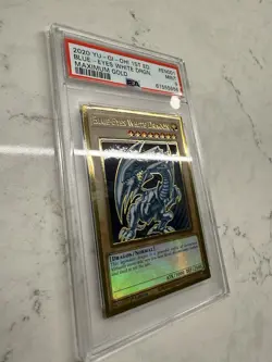 Yu-Gi-Oh! Blue-Eyes White Dragon Maximum Gold 1st Edition Gold Rare PSA 9 - Image 4