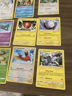Pokemon TCG Holo And Basic Lot of Cards - Growlithe , Reshiram more ! READ! - Image 2