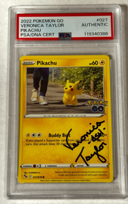 Pikachu Veronica Taylor -Ash- Signed PSA/DNA Auto 2022 Pokemon Go #027/078 - Image 1